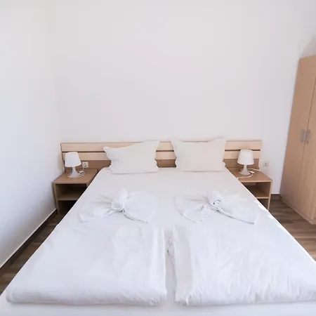 тропикана Hotell