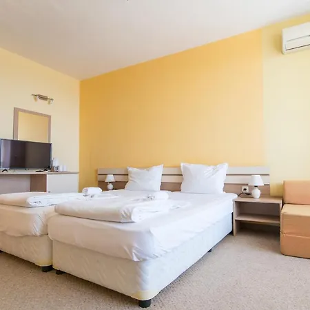 тропикана 2* プリモルスコ