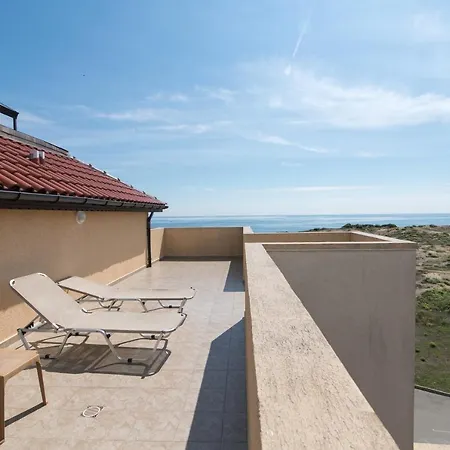 ホテル тропикана プリモルスコ