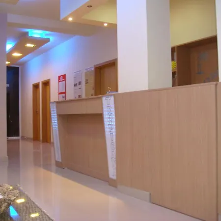 Hotel тропикана 2*