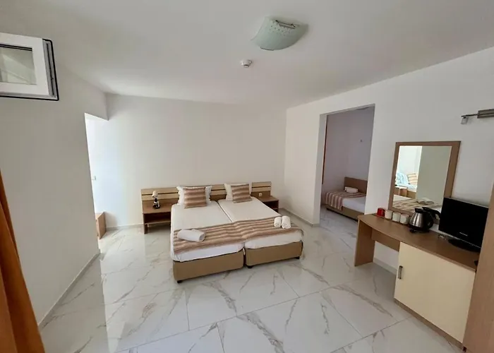 тропикана Hotel Primorsko