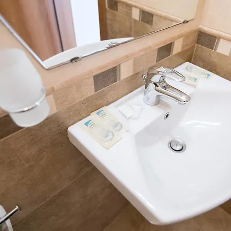 тропикана Otel