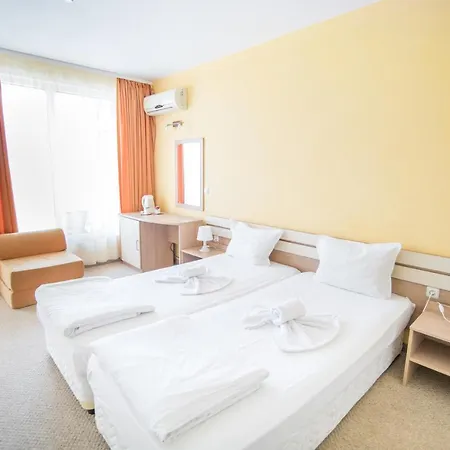 тропикана Otel 2*