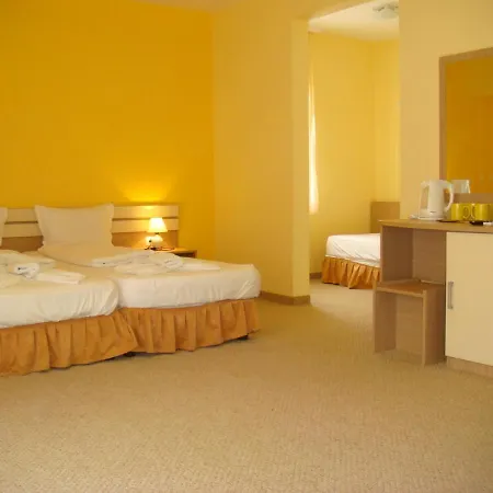 Hotel тропикана 2*