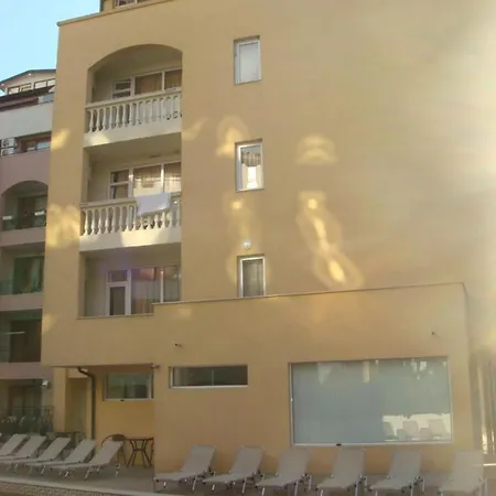 Otel тропикана 2*