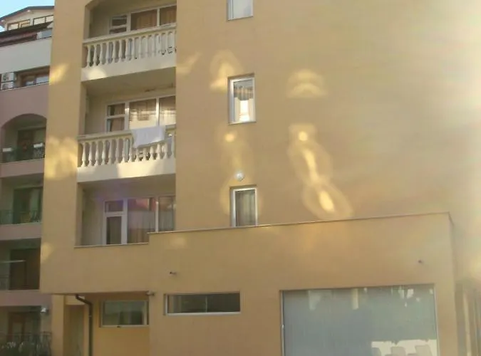 Hotel тропикана 2*